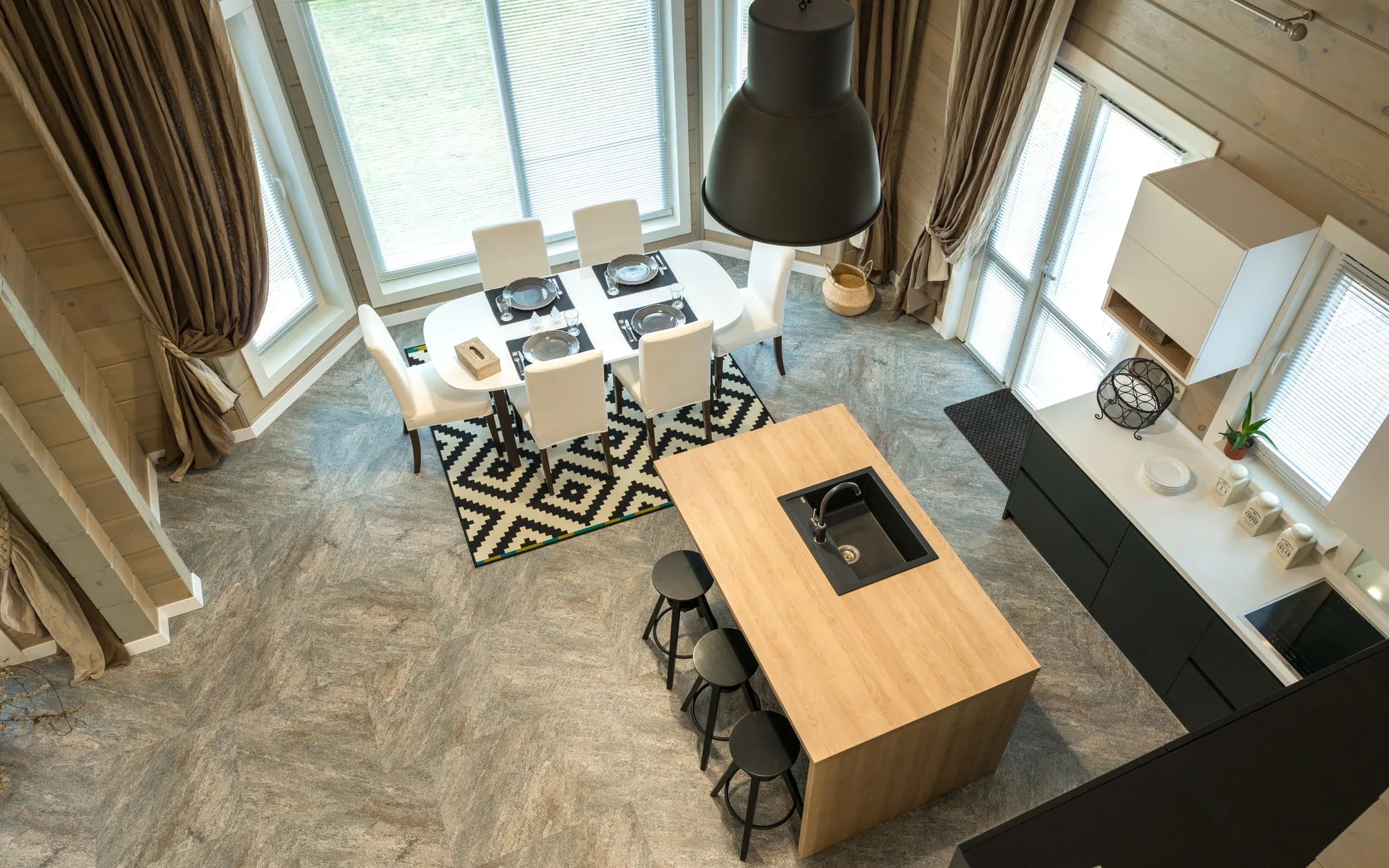 Ambiente con Pisos Vinil / LVT instalado: fotografía de Grupo Dekor